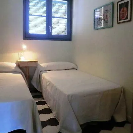 Hotel Girorooms *